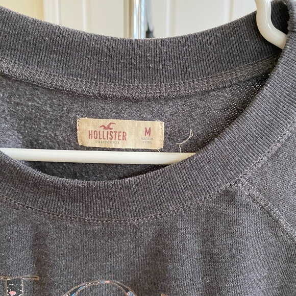 Hollister gray sweatshirt size medium - Picture 3 of 6